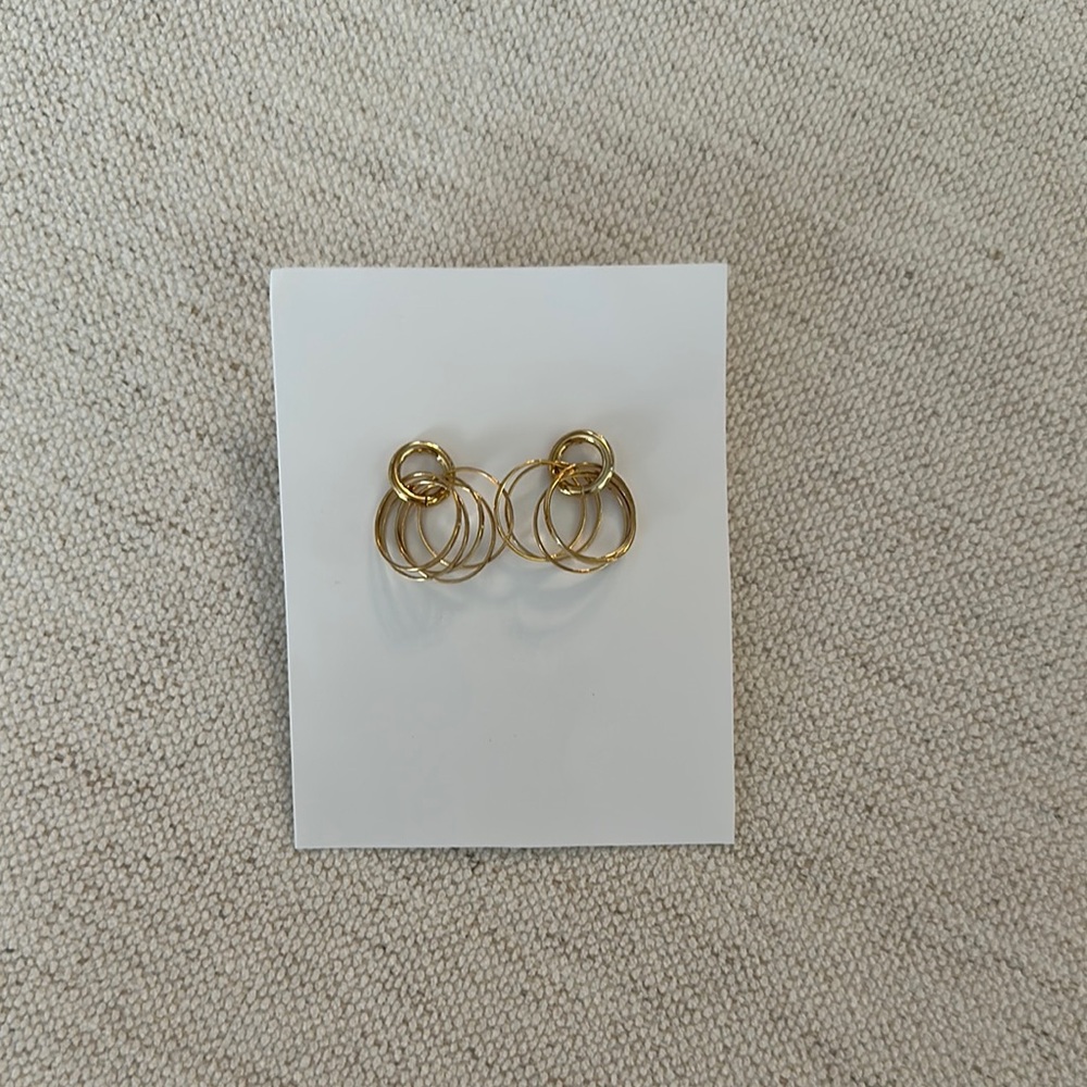 Costume Jewelry Elegant Gold Earrings